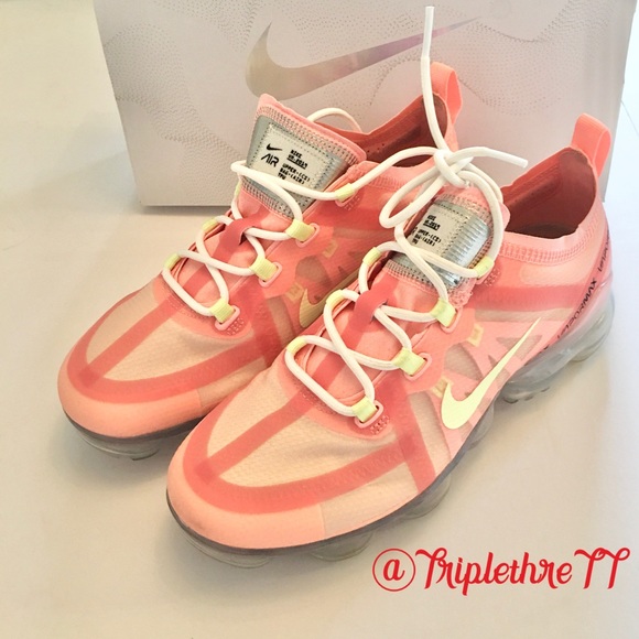 NIKE AIR Women’s VAPORMAX 2019 ❤️❤️❤️ - Picture 2 of 8